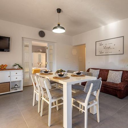 Apartment Bo&Dy With Private Pool Rogoznica  Ngoại thất bức ảnh